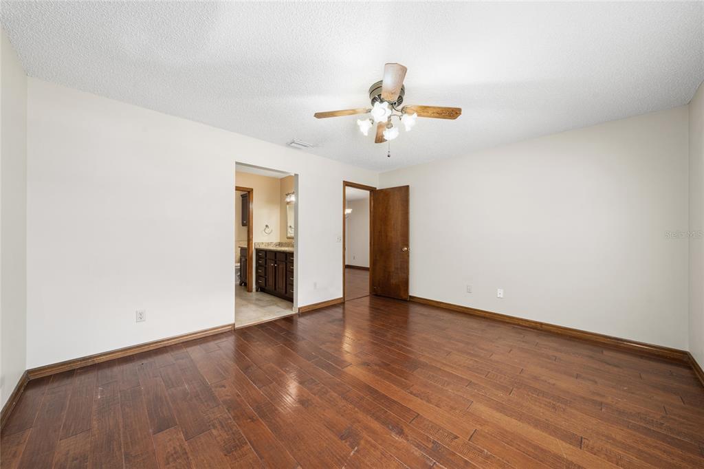 5489 Caurus Court Orlando, FL 32808 - Photo 16 of 33