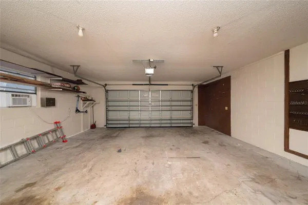 $2,750 | 5489 Caurus Court, Orlando, FL 32808