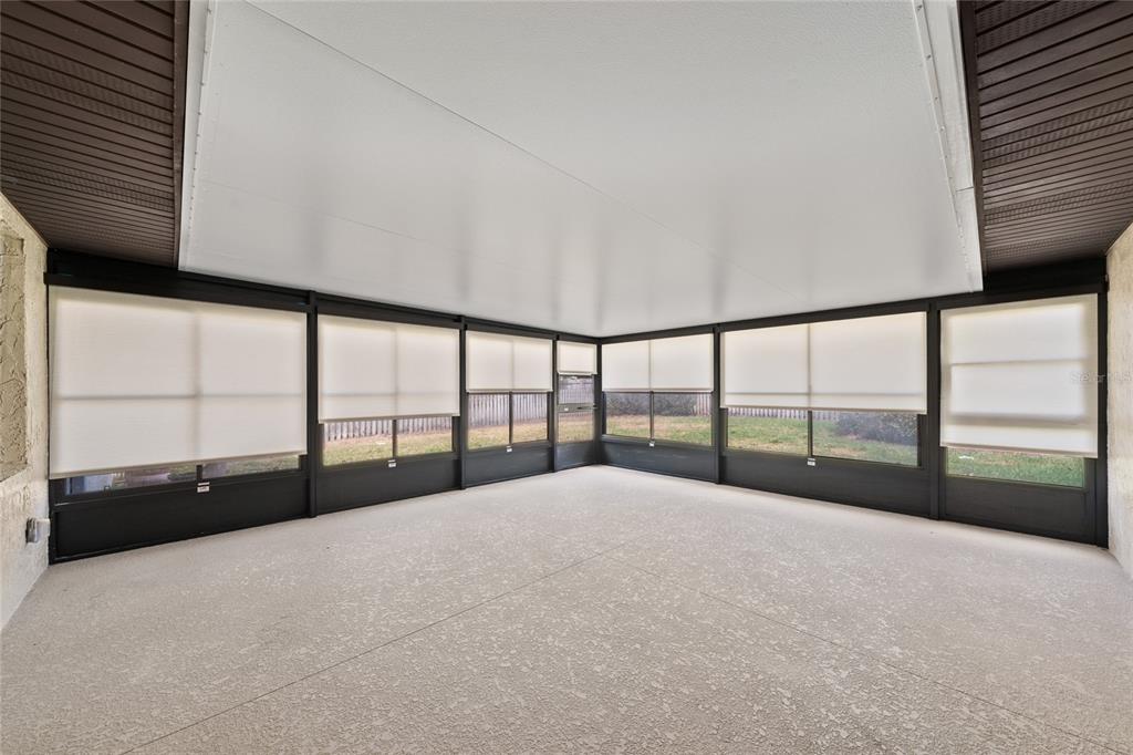 5489 Caurus Court Orlando, FL 32808 - Photo 9 of 33