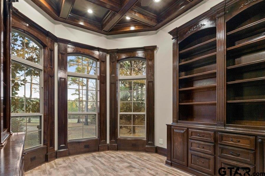 11378 Highway 110 Tyler, TX 75704 - Photo 12 of 42 a view of a livingroom with shelves