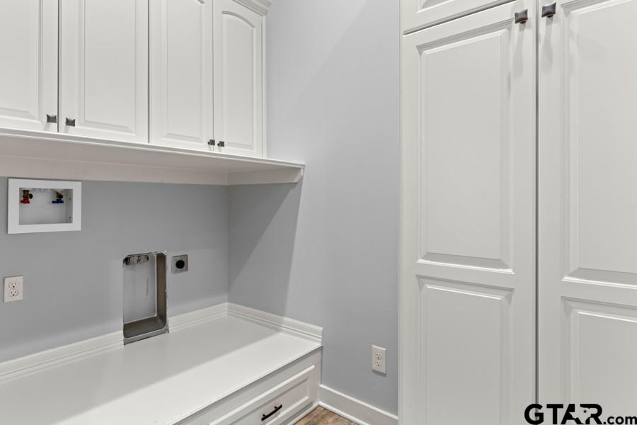 11378 Highway 110 Tyler, TX 75704 - Photo 10 of 42 a close view of a sink and cabinets