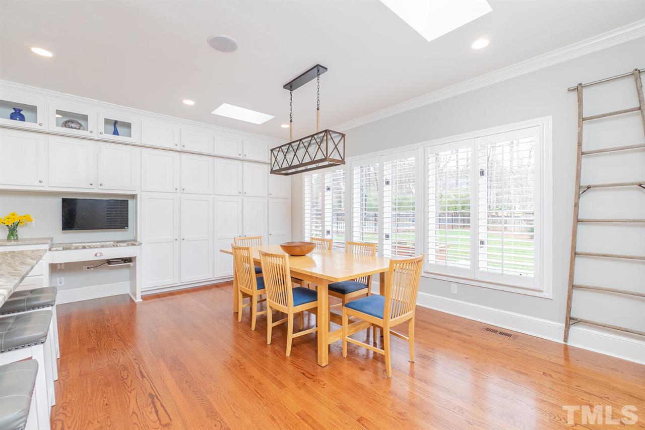 704 Sandown Place Raleigh, NC 27615 - Photo 3 of 30