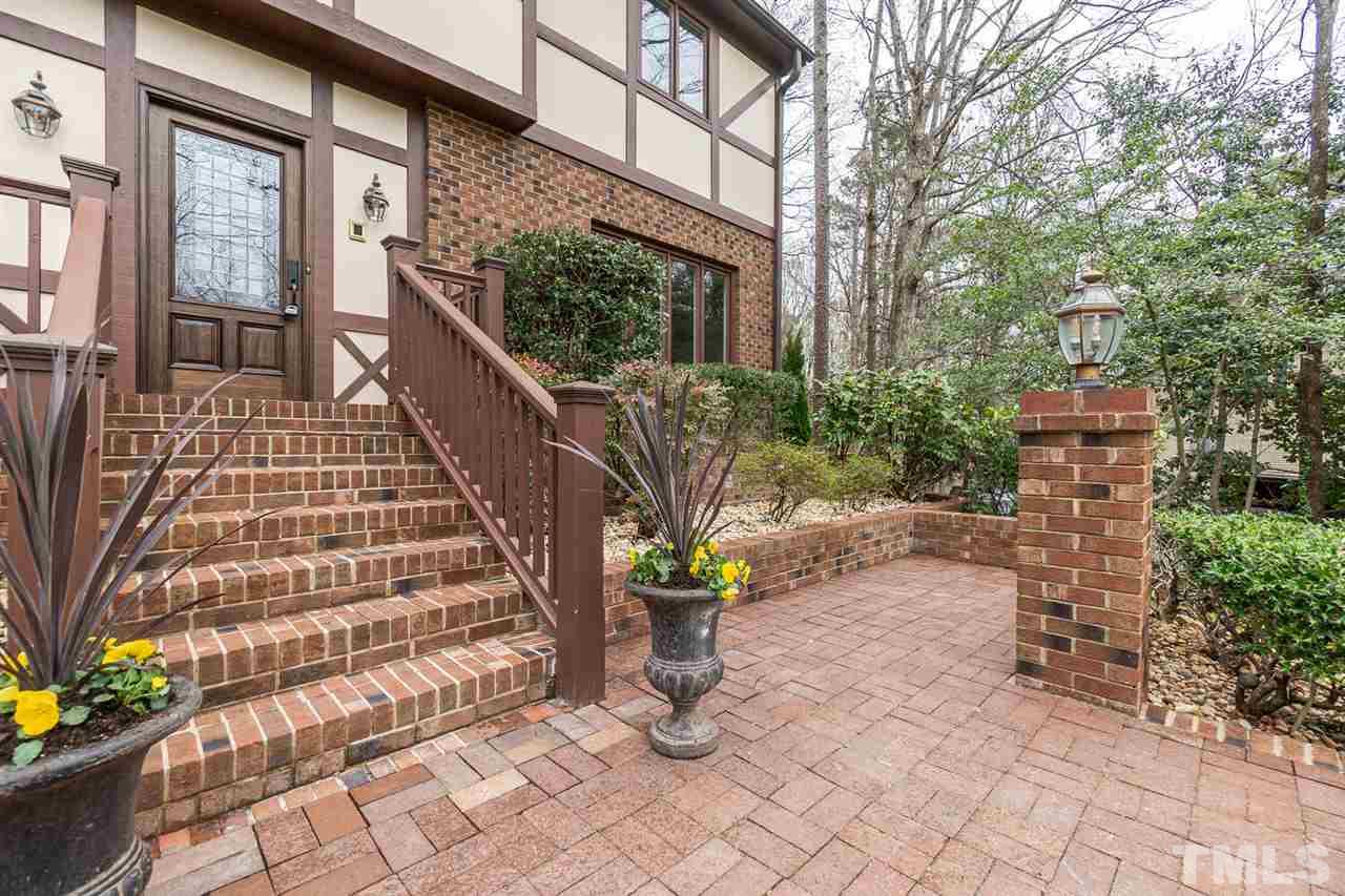 704 Sandown Place Raleigh, NC 27615 - Photo 5 of 30