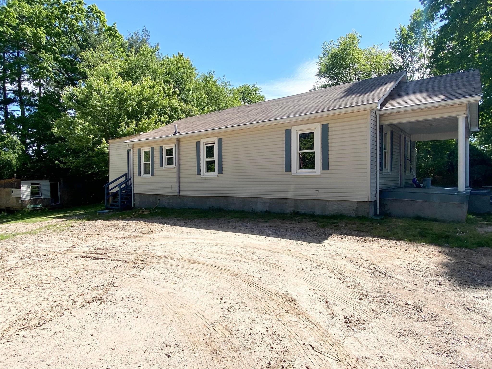 3206 Sheely Road Lenoir, NC 28645 - Photo 3 of 14 Gallery Image 3
