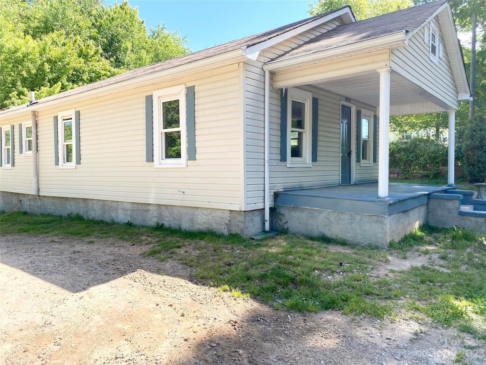 3206 Sheely Road Lenoir, NC 28645 - Photo 4 of 14 Gallery Image 4