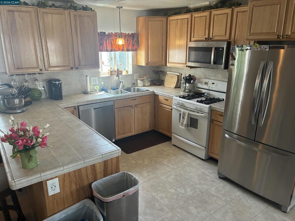 261 Tanbor Way Pacheco, CA 94553 - Photo 3 of 14