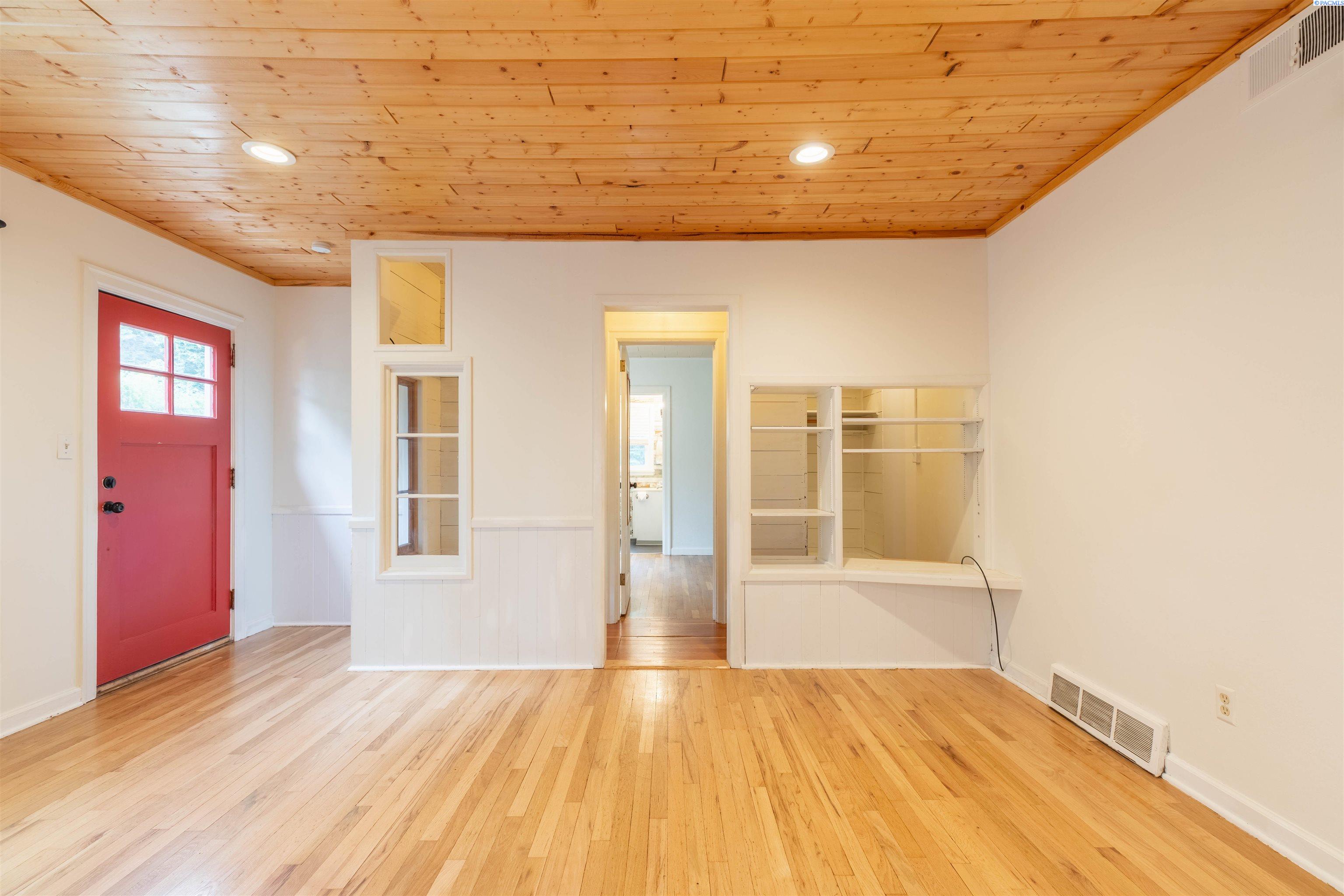 315 Southeast Spring Street Pullman, WA 99163 - Photo 5 of 34 Gallery Image 5