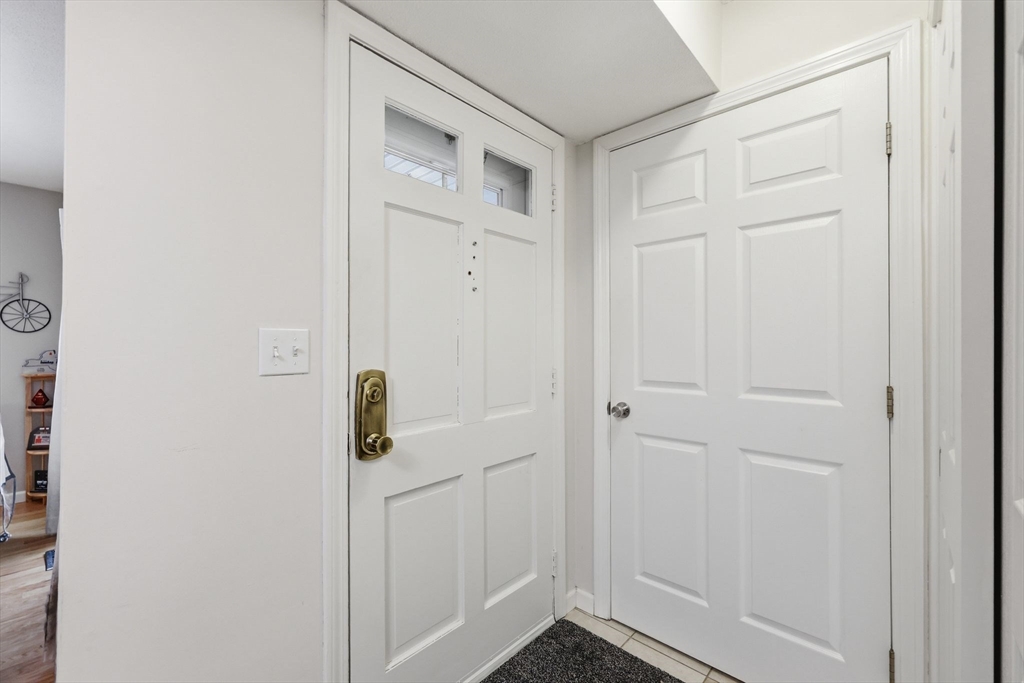 20 Jamestown Drive, Unit B Springfield, MA 01108 - Photo 12 of 41