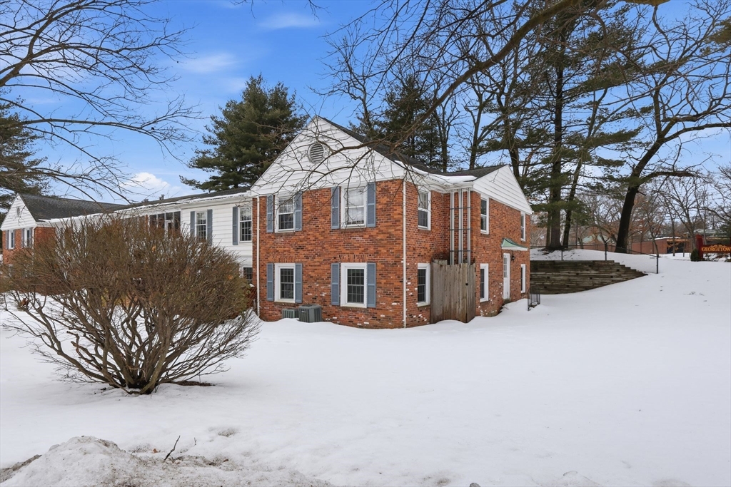 20 Jamestown Drive, Unit B Springfield, MA 01108 - Photo 2 of 41