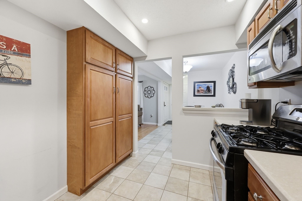 20 Jamestown Drive, Unit B Springfield, MA 01108 - Photo 24 of 41