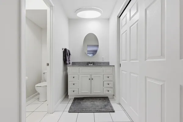 $289,900 | 20 Jamestown Drive, Unit B, Springfield, MA 01108