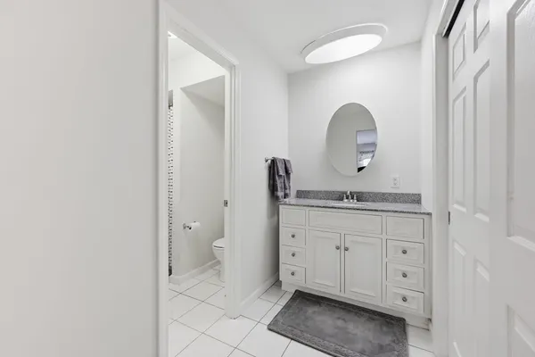 $289,900 | 20 Jamestown Drive, Unit B, Springfield, MA 01108