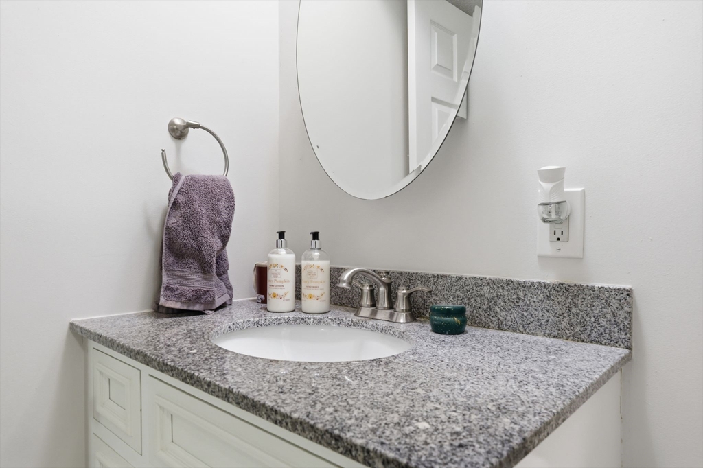 20 Jamestown Drive, Unit B Springfield, MA 01108 - Photo 38 of 41