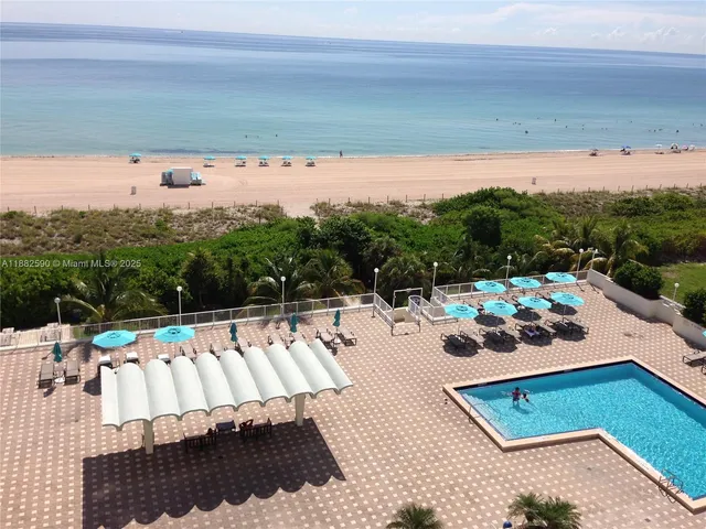 $3,900 | 5701 Collins Avenue, Unit 1203, Miami Beach, FL 33140