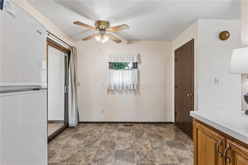 17914 North Whitney Road Independence, MO 64058 - Photo 12 of 32 Gallery Image 12