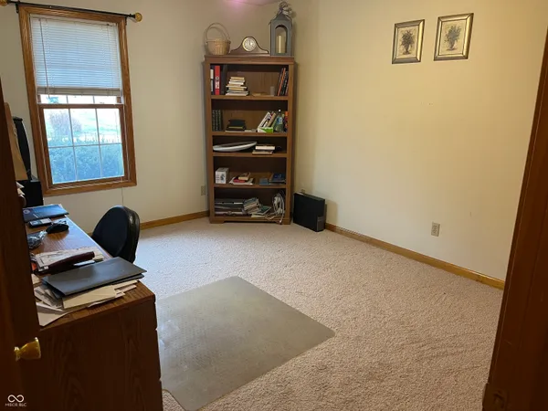 $297,500 | 1010 Louise Court, Seymour, IN 47274