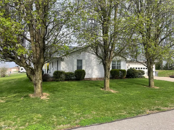 $297,500 | 1010 Louise Court, Seymour, IN 47274