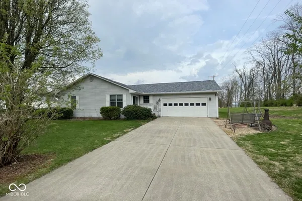 $297,500 | 1010 Louise Court, Seymour, IN 47274