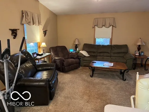$297,500 | 1010 Louise Court, Seymour, IN 47274