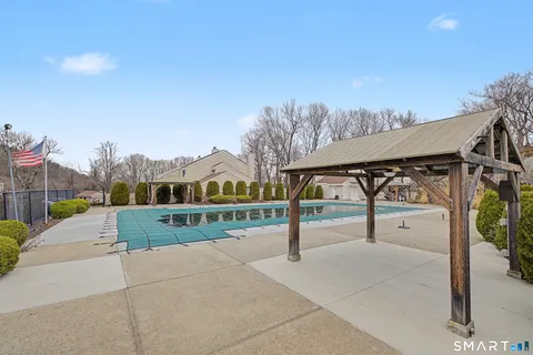 $349,000 | 49 Deer Run, Unit 49, Bethel, CT 06801