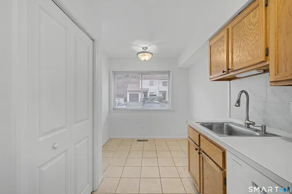 $349,000 | 49 Deer Run, Unit 49, Bethel, CT 06801