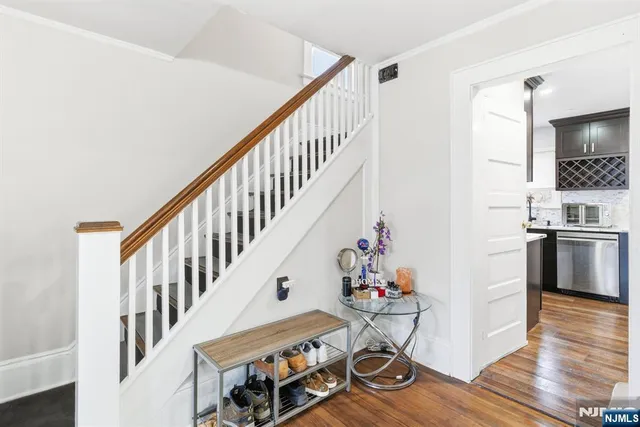 $550,000 | 8 John Street, Pine Brook, NJ 07058