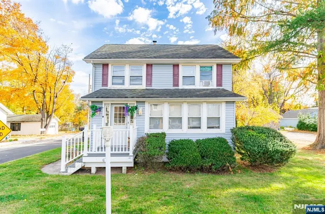 $550,000 | 8 John Street, Pine Brook, NJ 07058