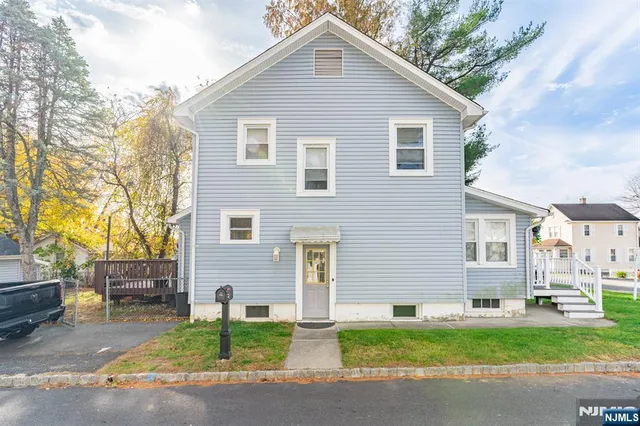 $550,000 | 8 John Street, Pine Brook, NJ 07058