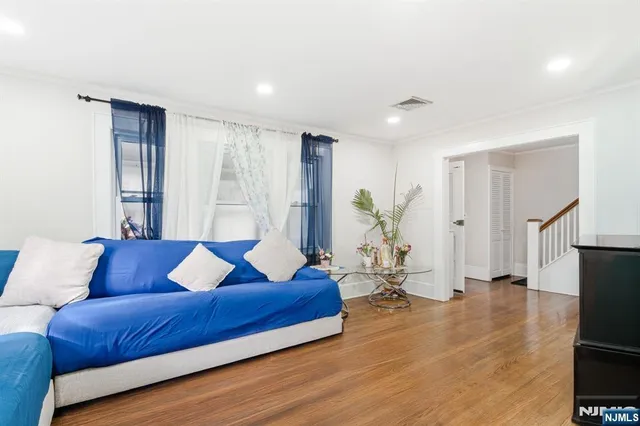 $550,000 | 8 John Street, Pine Brook, NJ 07058