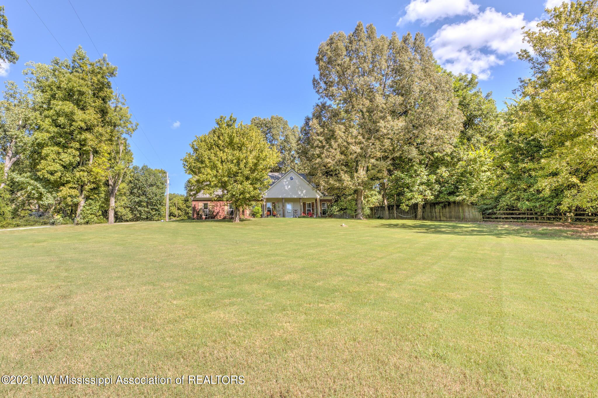1684 Gwynn Road Nesbit, MS 38651 - Photo 3 of 25 02