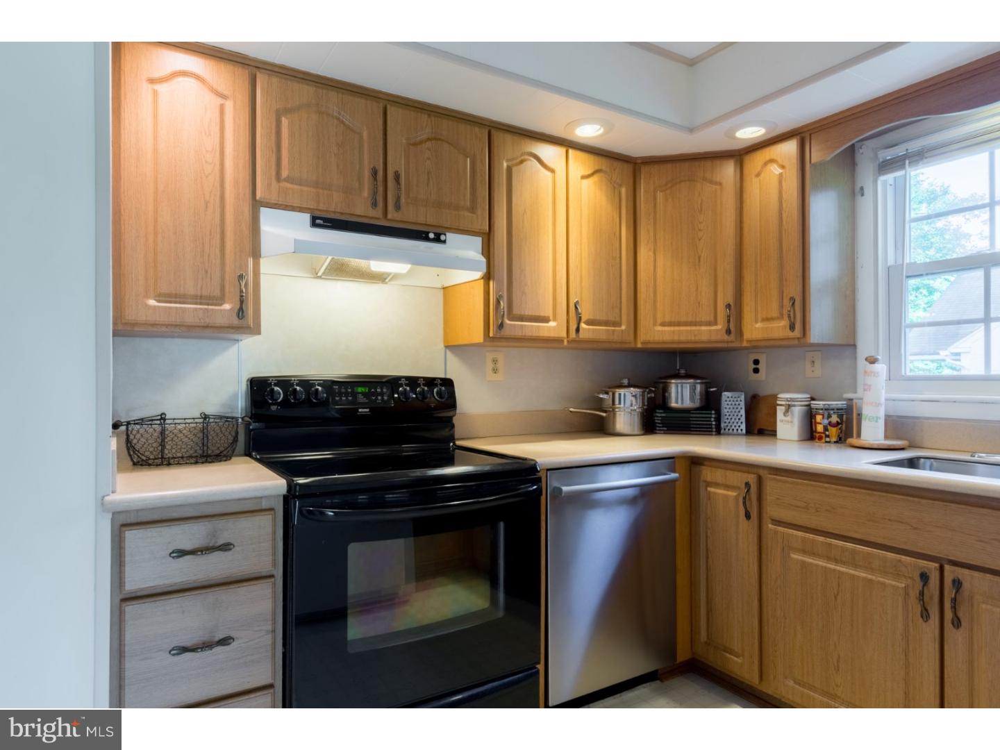 445 Corner Ketch Road Downingtown, PA 19335 - Photo 9 of 25 Kitchen