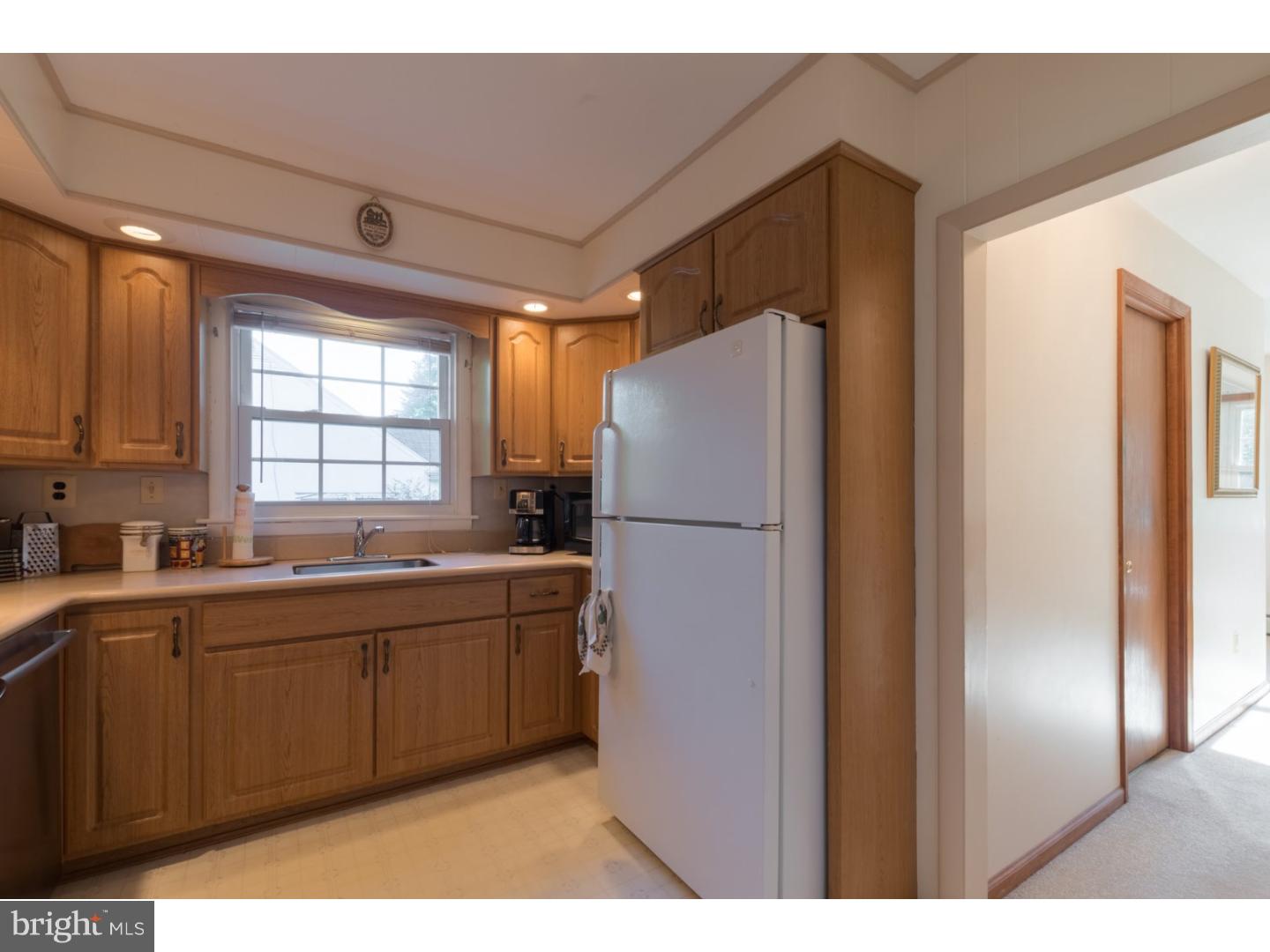 445 Corner Ketch Road Downingtown, PA 19335 - Photo 10 of 25 Kitchen