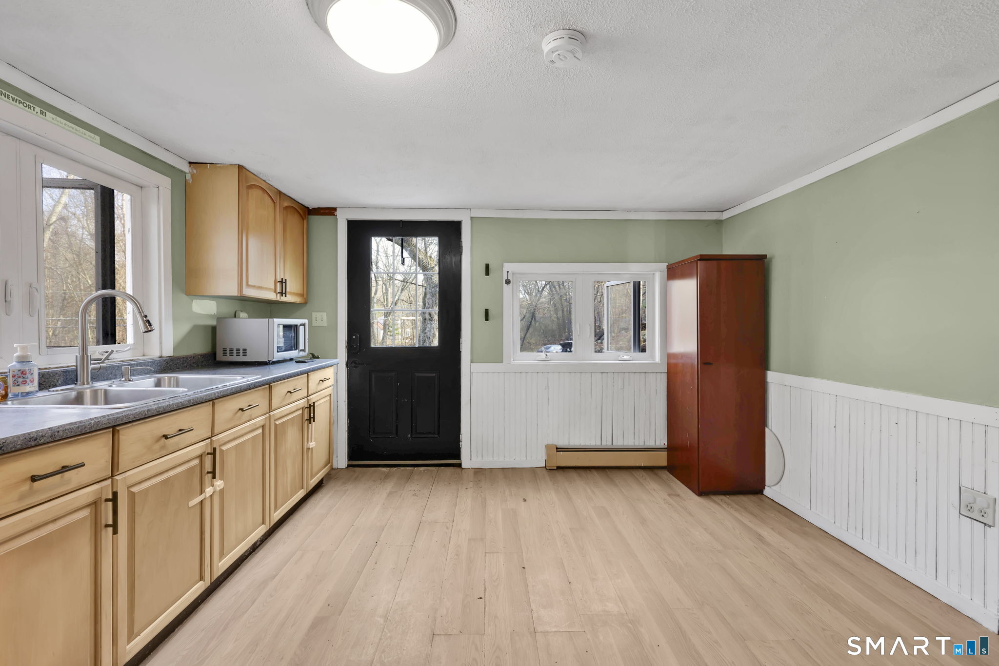 4 Whalehead Road Ledyard, CT 06335 - Photo 6 of 31