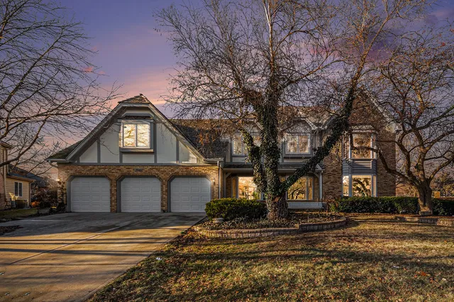 $750,000 | 3942 Broadmoor Circle, Naperville, IL 60564
