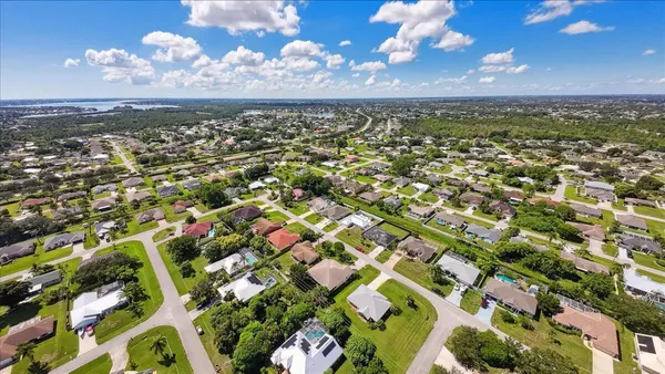 $1,500 | 343 Southeast Fisk Road, Port St. Lucie, FL 34984