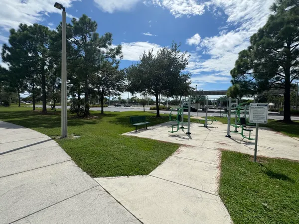 $1,500 | 343 Southeast Fisk Road, Port St. Lucie, FL 34984