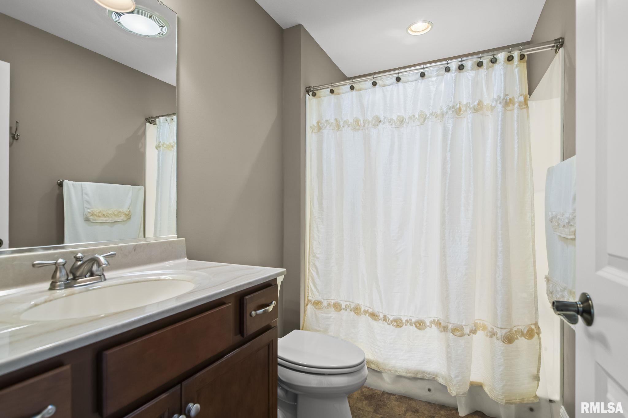 210 Cedar Street Kincaid, IL 62540 - Photo 21 of 29