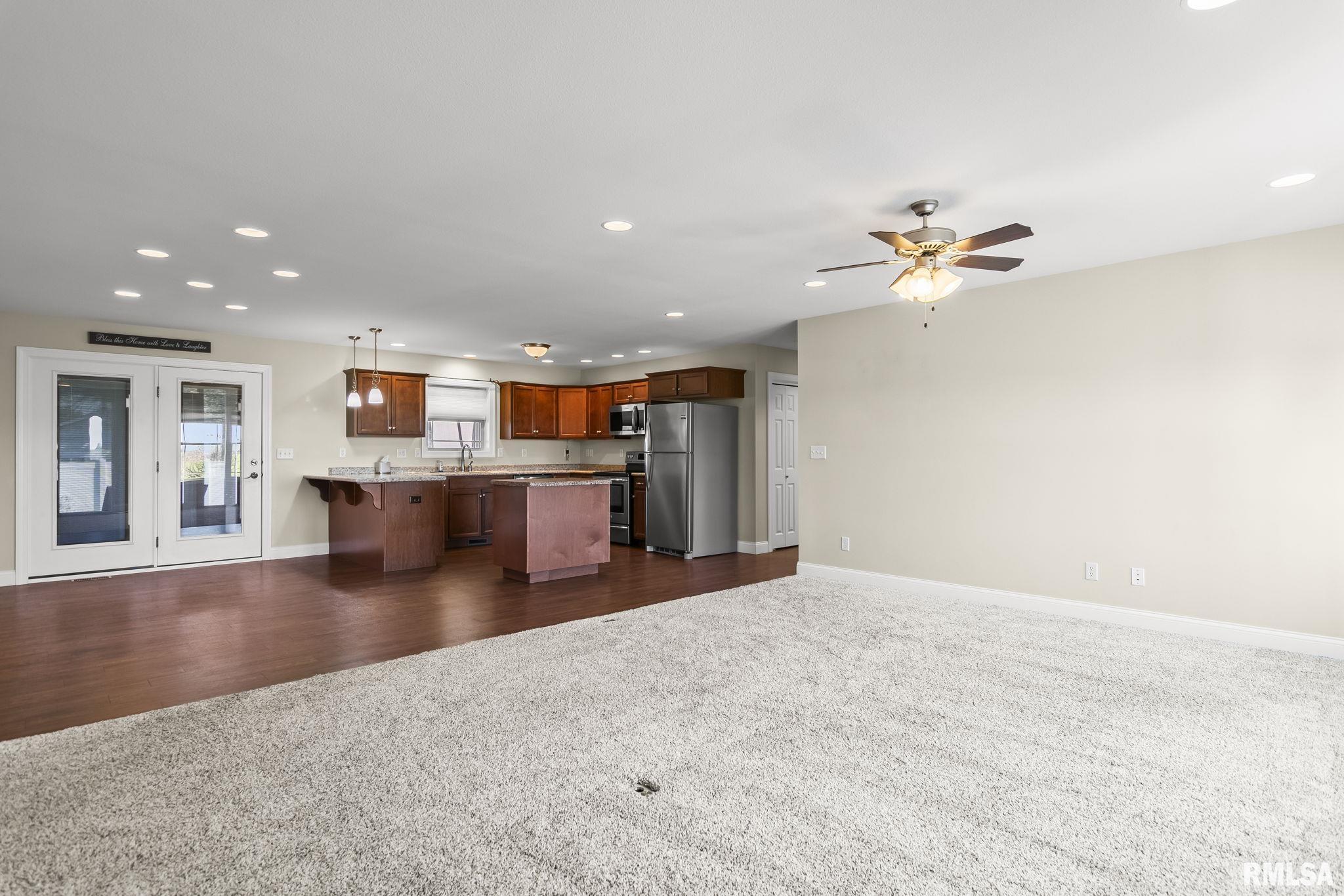 210 Cedar Street Kincaid, IL 62540 - Photo 5 of 29