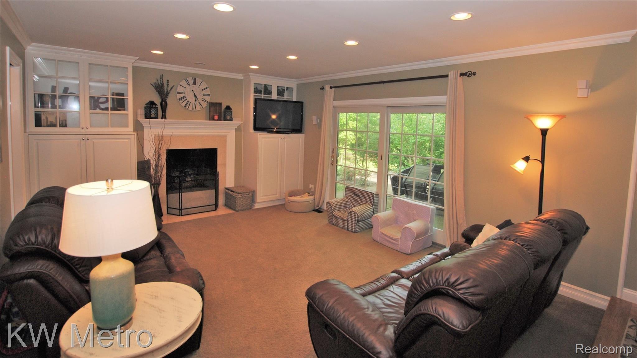 402 Millstone Court Rochester, MI 48309 - Photo 12 of 42 DSC_0019.JPG