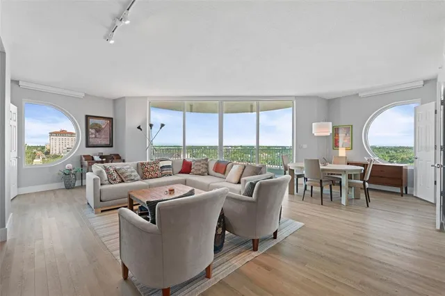 $1,129,000 | 1771 Ringling Boulevard, Unit 707, Sarasota, FL 34236