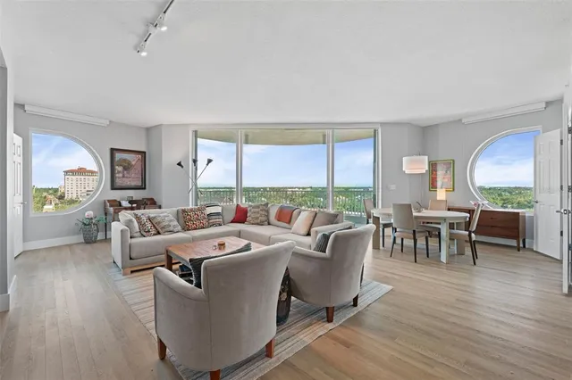 $1,129,000 | 1771 Ringling Boulevard, Unit 707, Sarasota, FL 34236