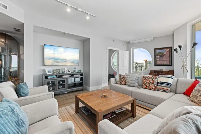 $1,129,000 | 1771 Ringling Boulevard, Unit 707, Sarasota, FL 34236