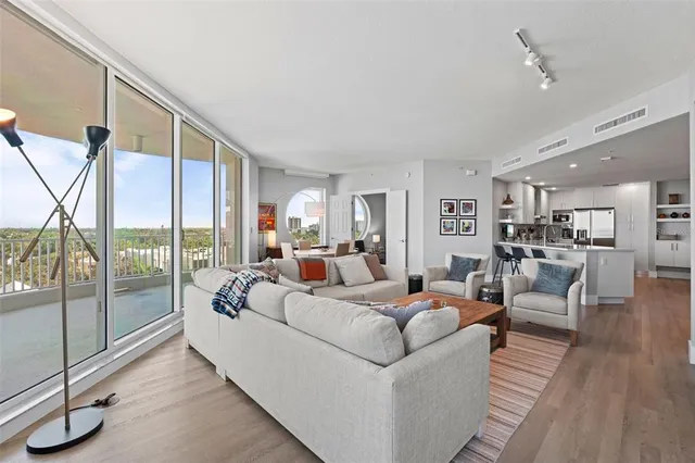 $1,129,000 | 1771 Ringling Boulevard, Unit 707, Sarasota, FL 34236