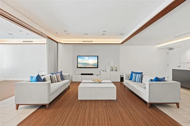 $1,129,000 | 1771 Ringling Boulevard, Unit 707, Sarasota, FL 34236