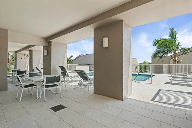 $1,129,000 | 1771 Ringling Boulevard, Unit 707, Sarasota, FL 34236