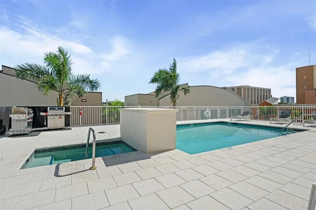 $1,129,000 | 1771 Ringling Boulevard, Unit 707, Sarasota, FL 34236