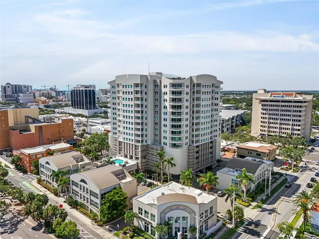$1,129,000 | 1771 Ringling Boulevard, Unit 707, Sarasota, FL 34236