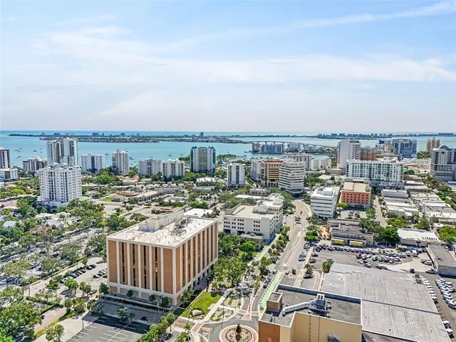 $1,129,000 | 1771 Ringling Boulevard, Unit 707, Sarasota, FL 34236