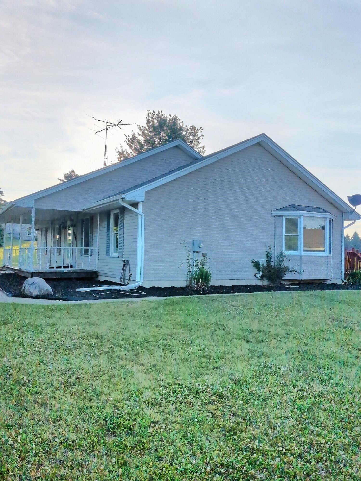 7996 Cain Road Jackson, MI 49201 - Photo 3 of 29 exposio_132687306