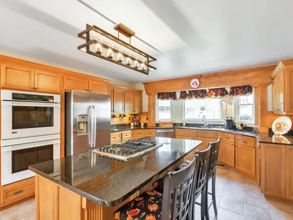 $929,950 | 31 Fawn Lake Trail Northeast, White, GA 30184